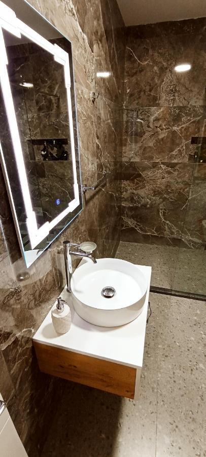 Selvia Apartament Tirana Eksteriør billede