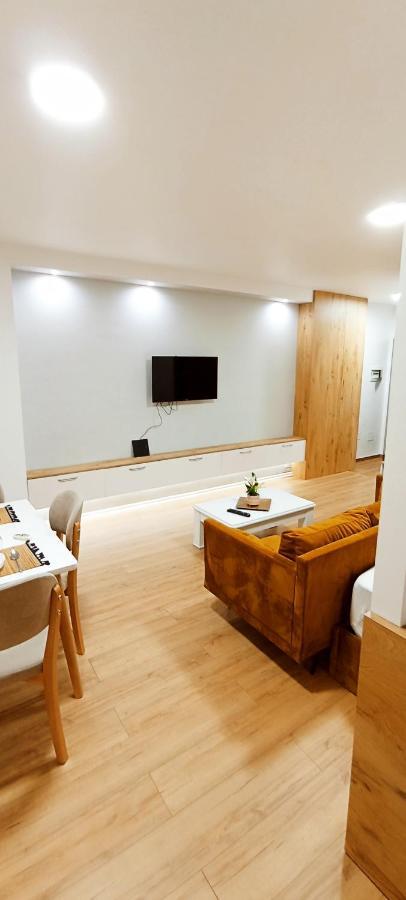 Selvia Apartament Tirana Eksteriør billede