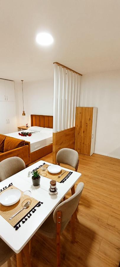 Selvia Apartament Tirana Eksteriør billede