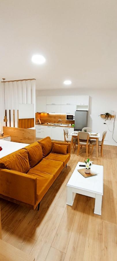 Selvia Apartament Tirana Eksteriør billede
